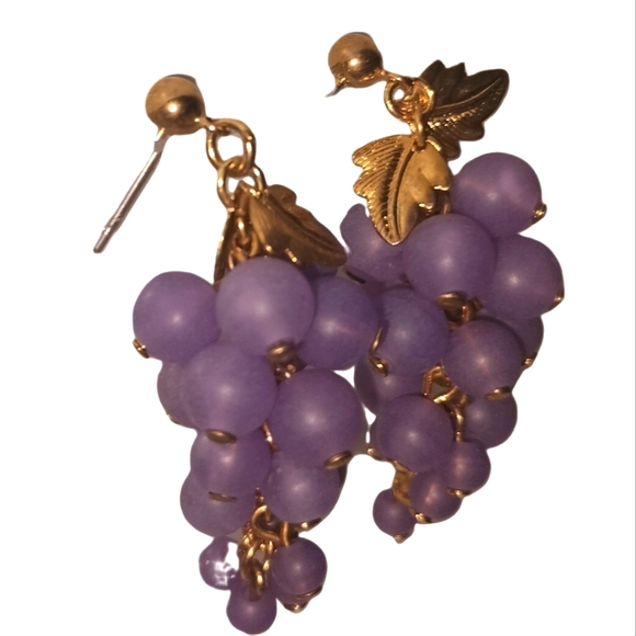 Vintage Grape earring set 🍇 - Picture 5 of 11